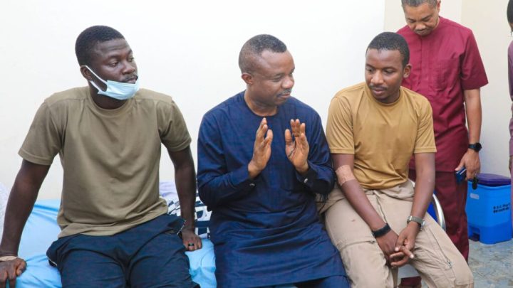 𝗣𝗜𝗖𝗧𝗢𝗥𝗜𝗔𝗟: 𝗡𝗔𝗙 𝗵𝗮𝗶𝗹𝘀 𝗽𝗶𝗹𝗼𝘁𝘀 𝘄𝗵𝗼 𝗲𝗷𝗲𝗰𝘁𝗲𝗱 𝗳𝗿𝗼𝗺 𝗰𝗿𝗮𝘀𝗵𝗲𝗱 𝗷𝗲𝘁 𝗳𝗼𝗿 𝗯𝗿𝗮𝘃𝗲𝗿𝘆